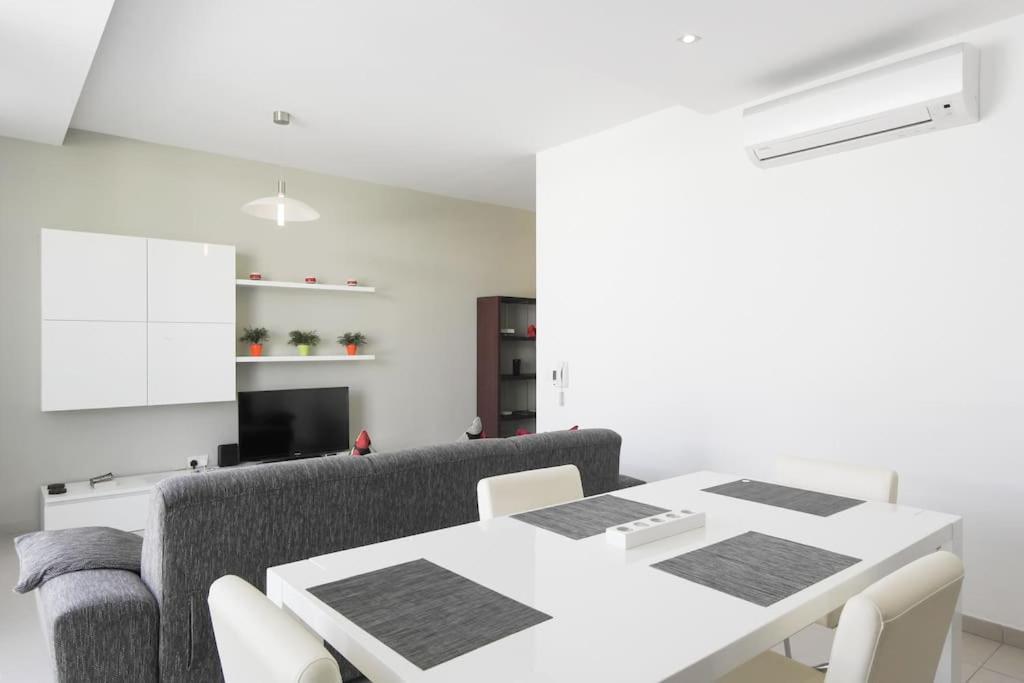 Modern Luxury Penthouse In Perfect Sliema Location Leilighet Eksteriør bilde